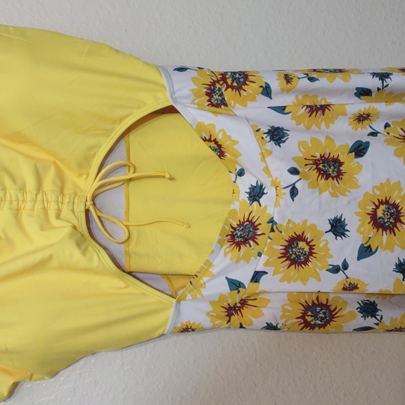 NEW WITH FLAW ONE PIECE YONIQUE SUNFLOWER SWIMSUIT HAS TAGS SIZE 24W - Picture 3 of 14
